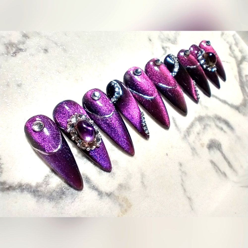 Press On Nails - Picture 6 of 8